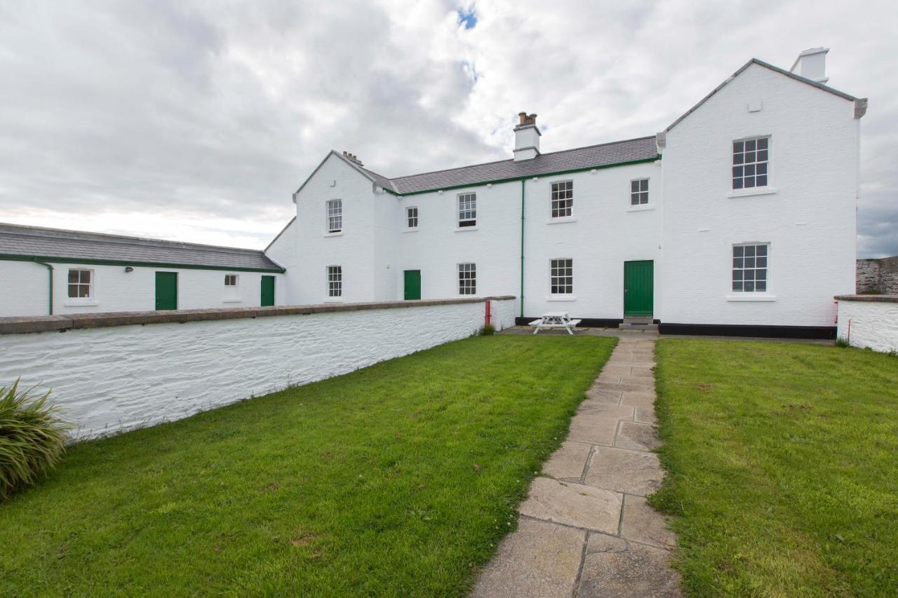 Galley Head Lightkeeper'S Houses Donoure Kültér fotó
