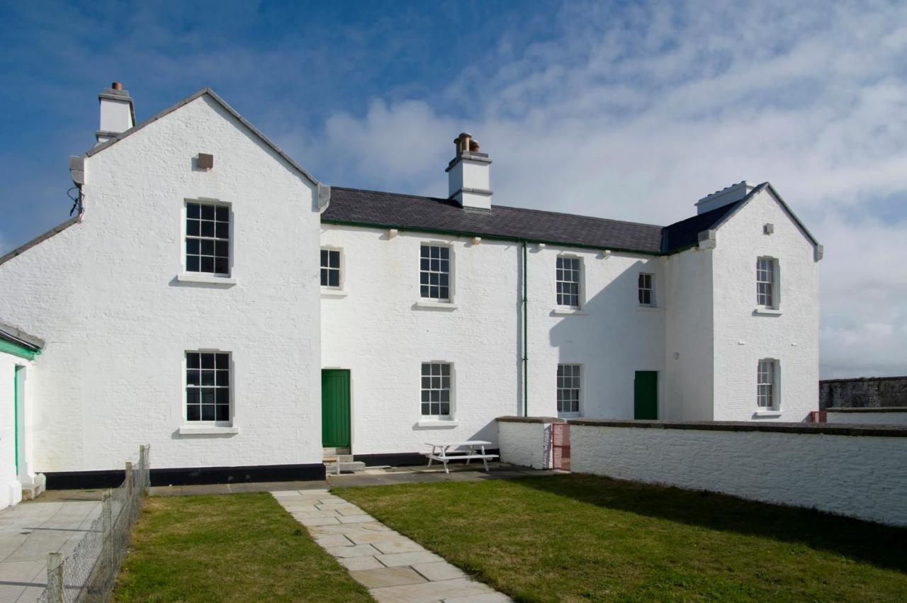 Galley Head Lightkeeper'S Houses Donoure Kültér fotó